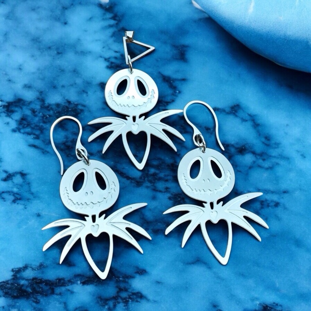 🆕 Skelly Laser Etched Necklace and Earrings Set Stainless Steel